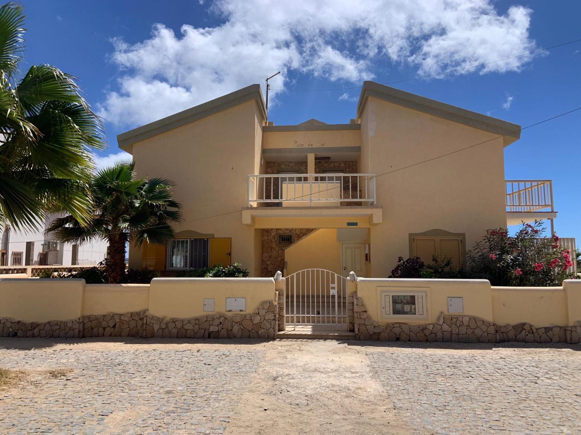 Lovely Beach Front Apartment In Santa Maria Exterior photo
